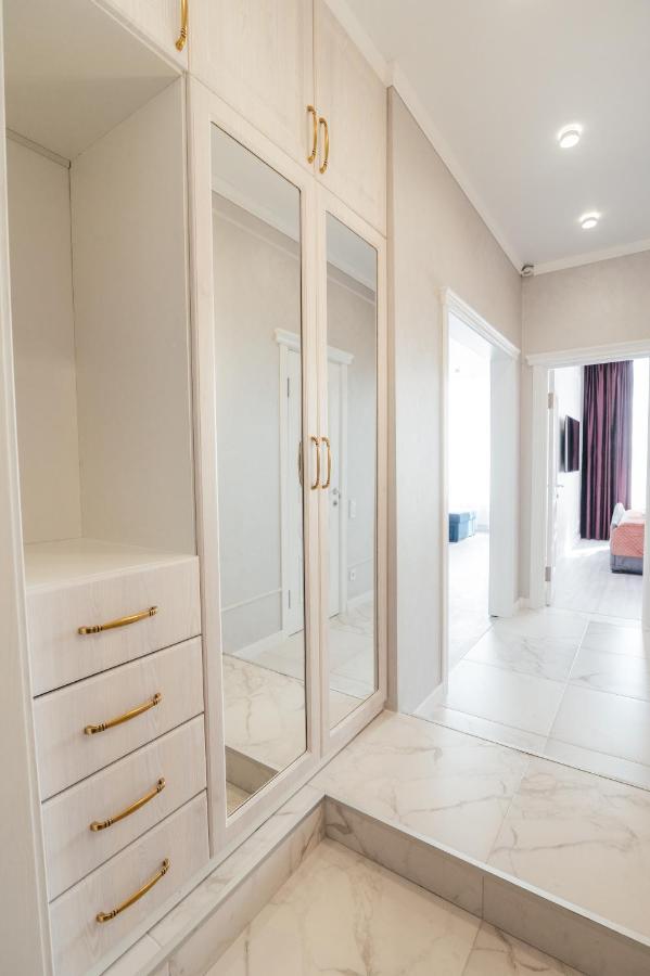 Pearl Premium Apartments 6 Киев Екстериор снимка